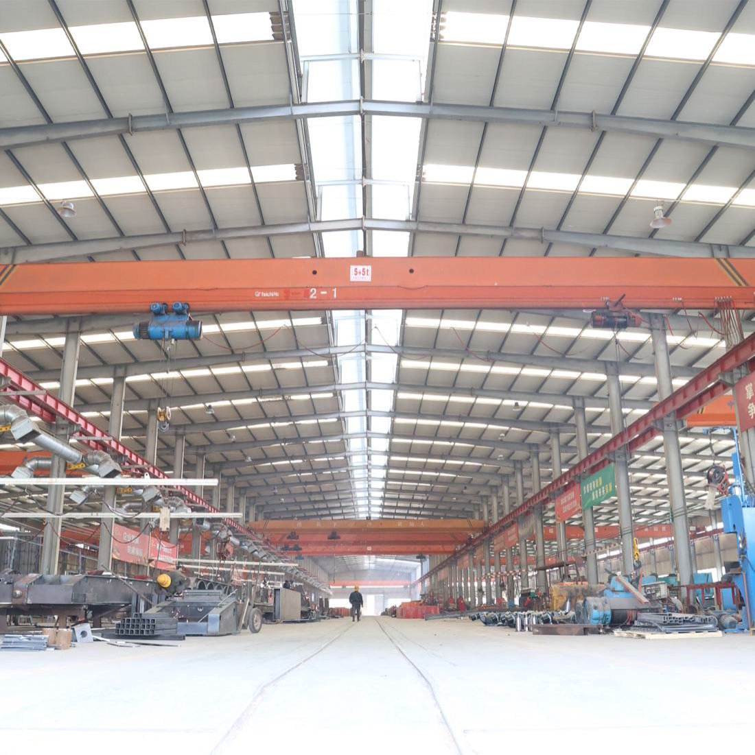 LUYI semi-trailer production workshop