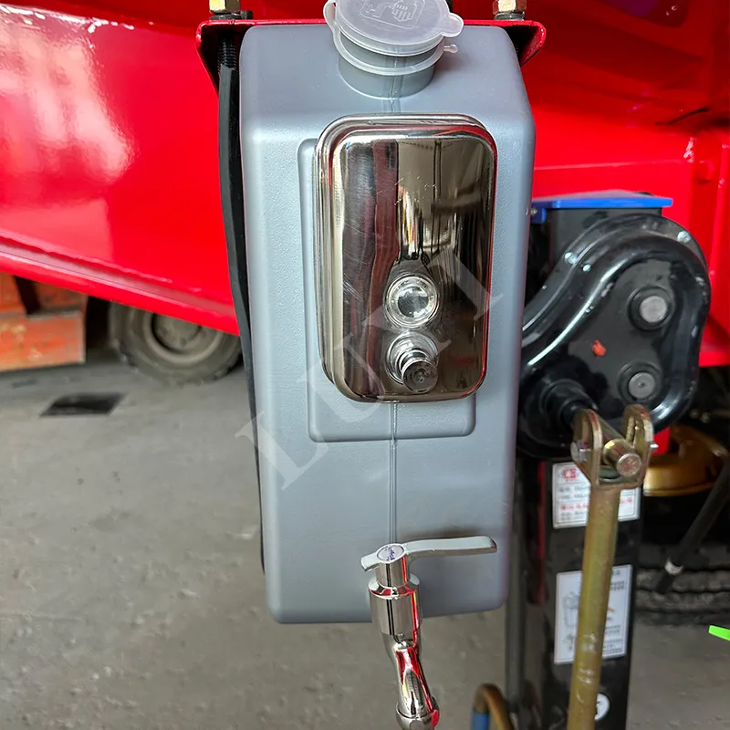 4-axle oil tank semi-trailer