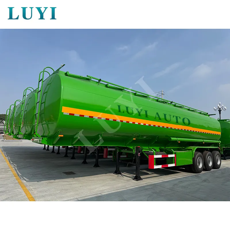 40,000-liter fuel tanker