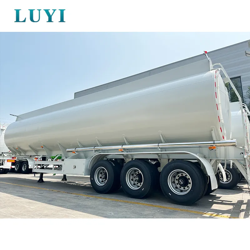 3-compartment 3-axle 40000 L Carbon Steel Tanker