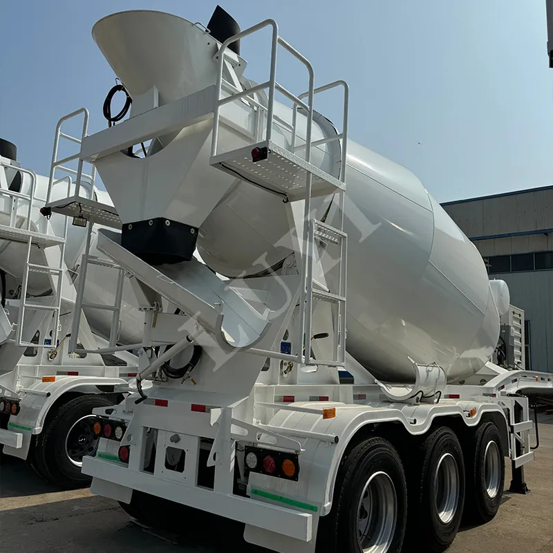 10 CBM Self‑propelled Concrete Mixer Truck