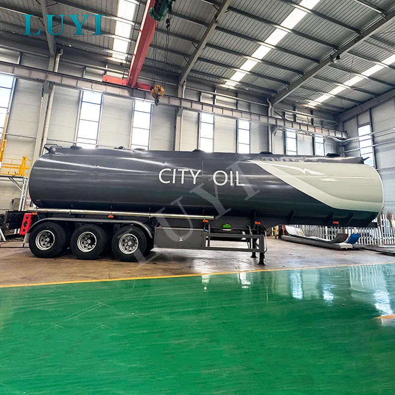40,000-liter gray oil tanker