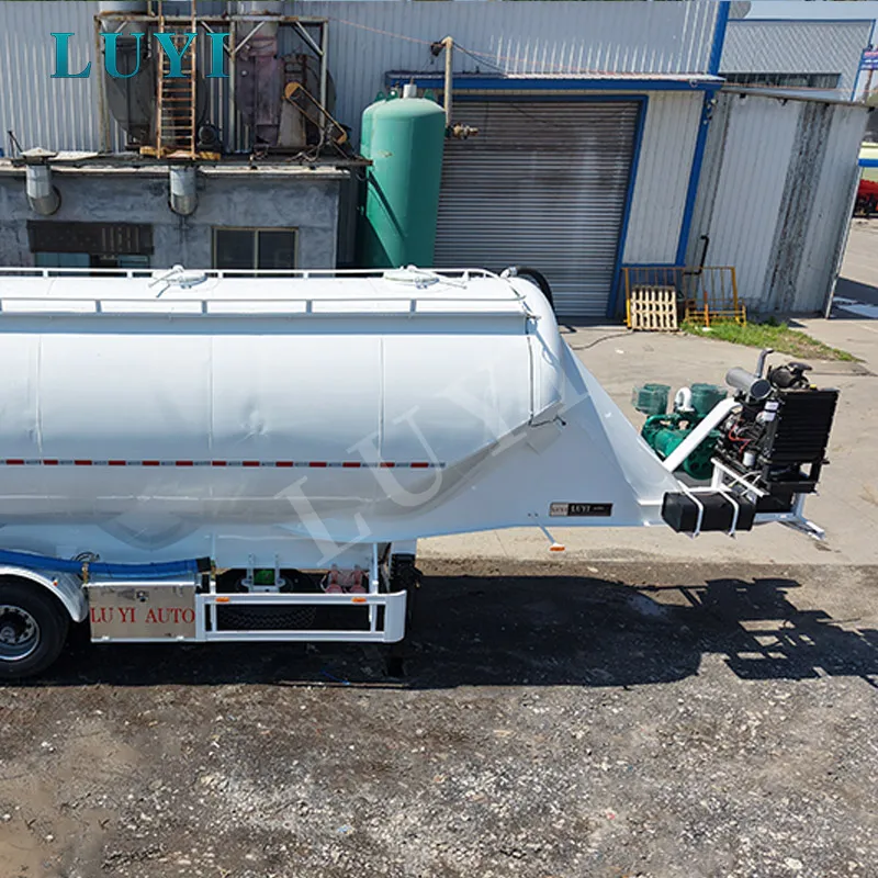 3-Axle 38 Cbm European-Style Cement Tanker with 3 Discharge Hoppers