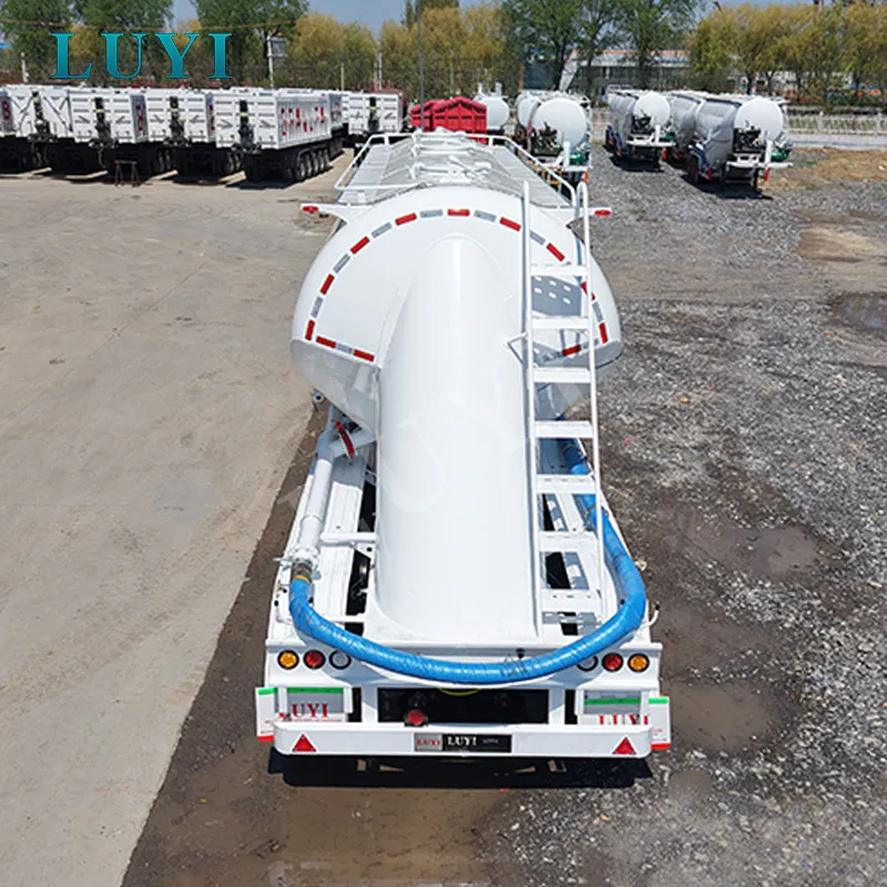 3-Axle 38 Cbm European-Style Cement Tanker with 3 Discharge Hoppers